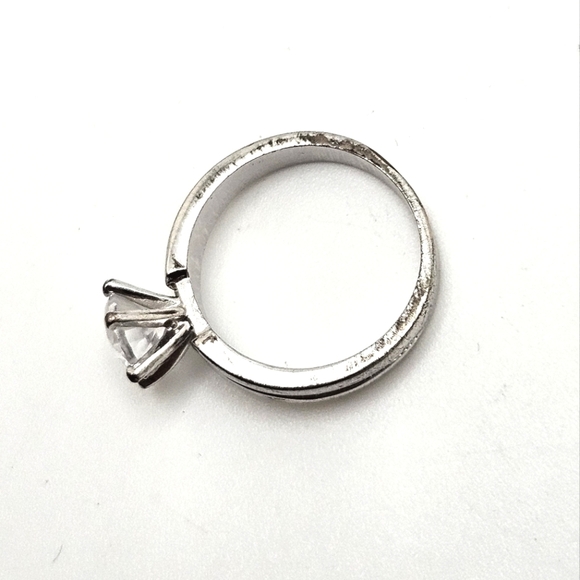 🟢3/$19🟢 CZ Diamond Silver Tone Engagement Style Ring - Picture 5 of 6
